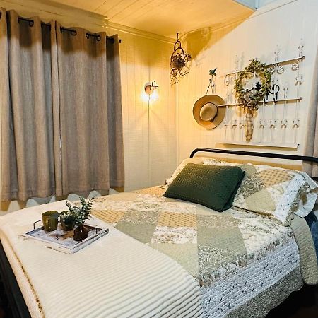 Acorn Hideaways Canton Unwind At Green Gables Suite For Up To 3 外观 照片